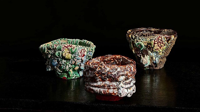 Skin and Body Crazed Vessels by Kodai Ujiie