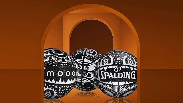 Moooi X Spalding create special edition Monster Basketball