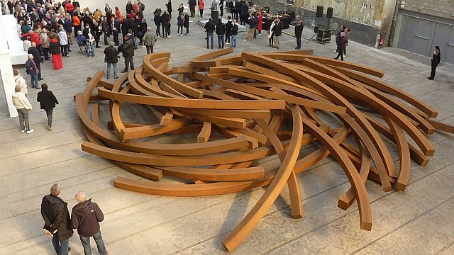 Bernar Venet presents at Berlin&rsquo;s former Tempelhof Airport