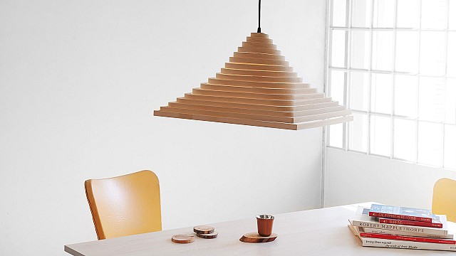 Guillermo Lean&rsquo;s Spinel is a collapsible pendant light made of plywood