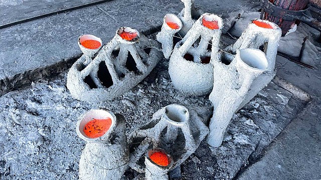 Stanislaw Trzebinski underlines global climate crisis in evocative sculptural work