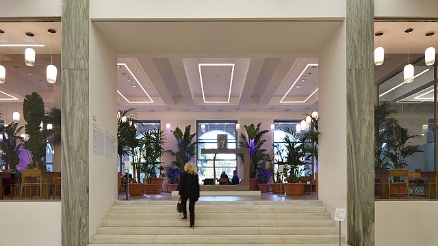 Artemide lights up Caff&egrave; Triennale