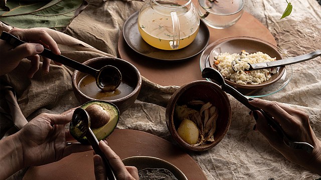 Cinco x Cinco&rsquo;s new collection brings ceremonial utensils to the Guatemalan table