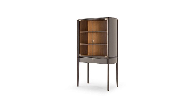 Pinnacle Vitrine