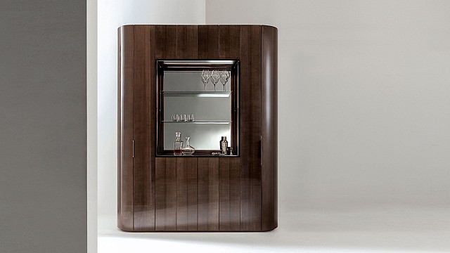 Collectionist Bar