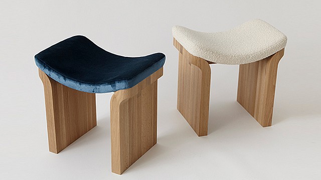 Relev&eacute; Stool
