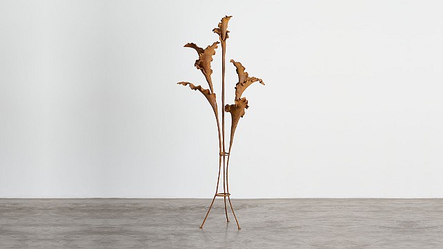 Vase Blossoming