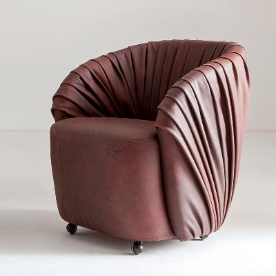 Drap&eacute; Club Chair