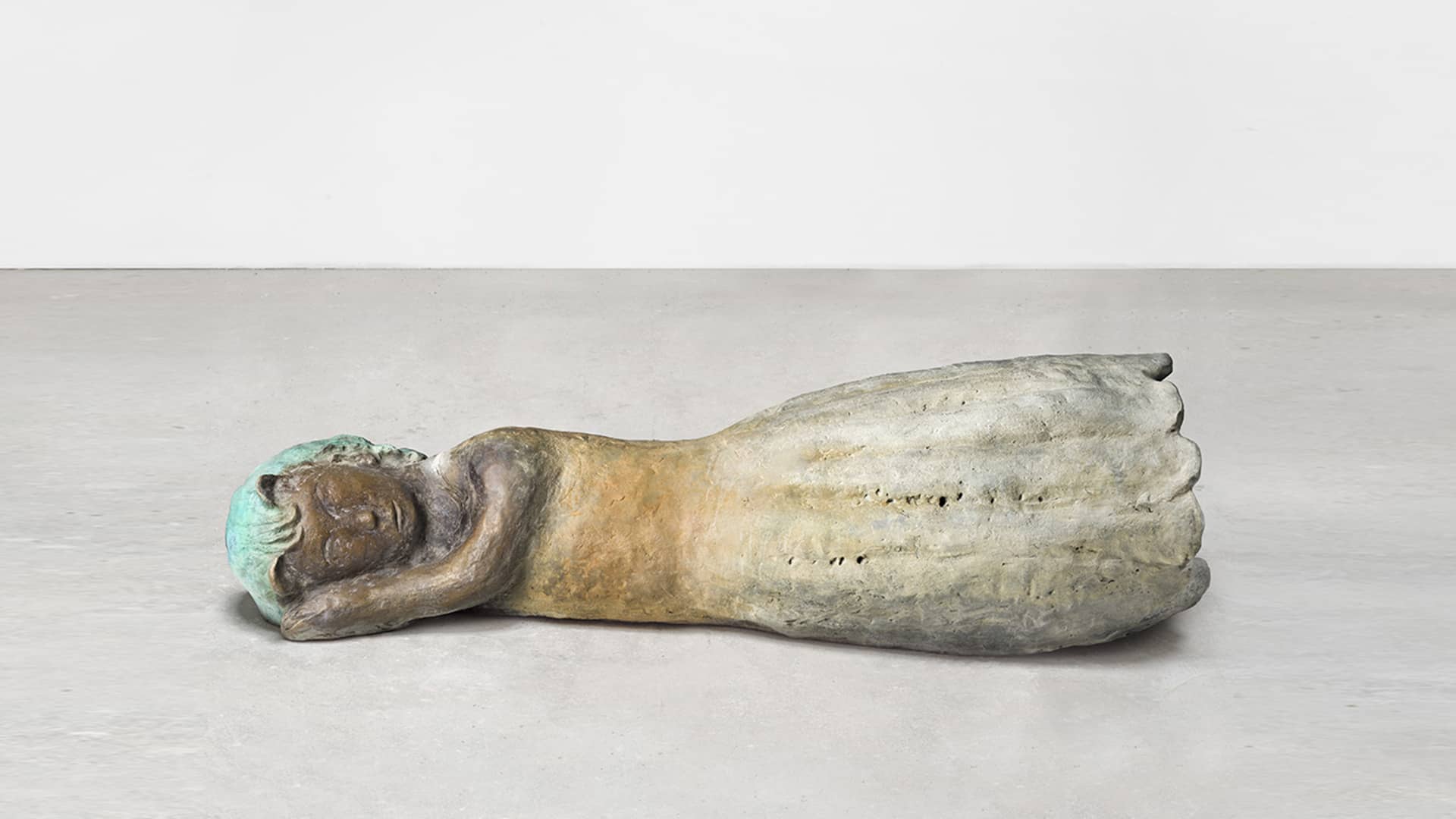 Japanese-Swiss artist Leiko Ikemura presents mammoth sculpture in Valencia