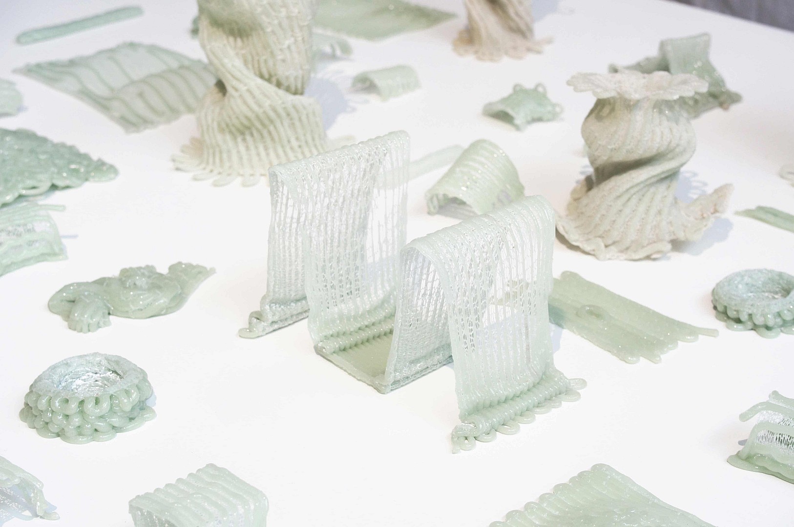 Sarah Roseman creates Soft Silica knitted out of glass fibres