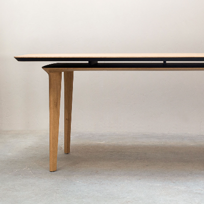 Floa Dining Table