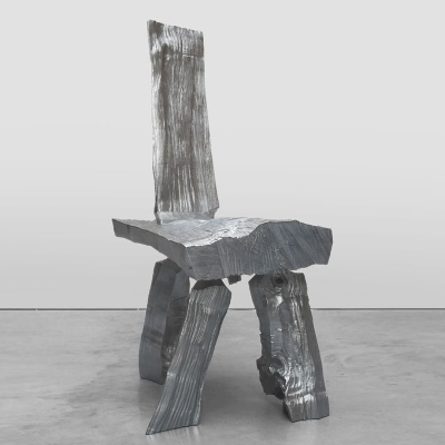 Cleft Chair (Platinum)