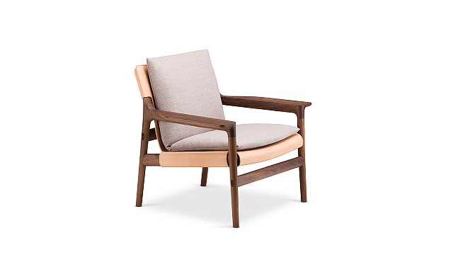 Sela Lounge Chair - wide arms