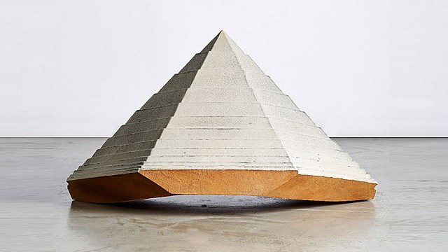 Sculpture Geometric shape (Pyramid)