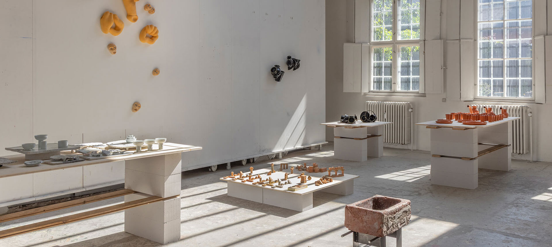 Functional clay and woody structures take over Peach Corner for 3daysofdesign