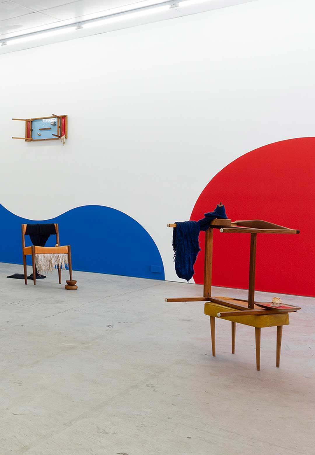 ‘The Palace at 4pm’ juxtaposes Midcentury furniture with unpredictability and disorder