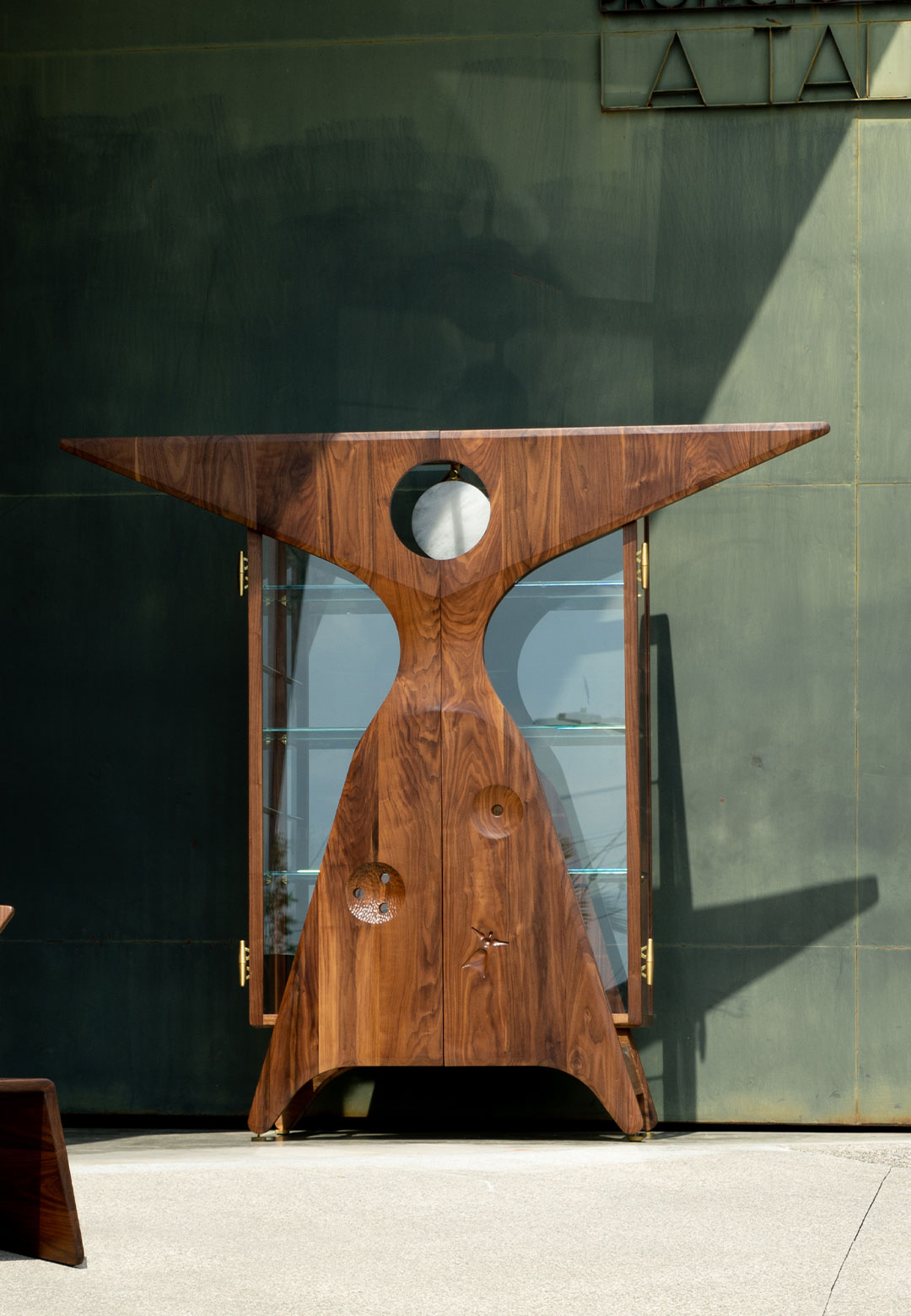 Design, dance, and sculpture dictate Simon Hamui and Edgar Orlaineta’s furniture
