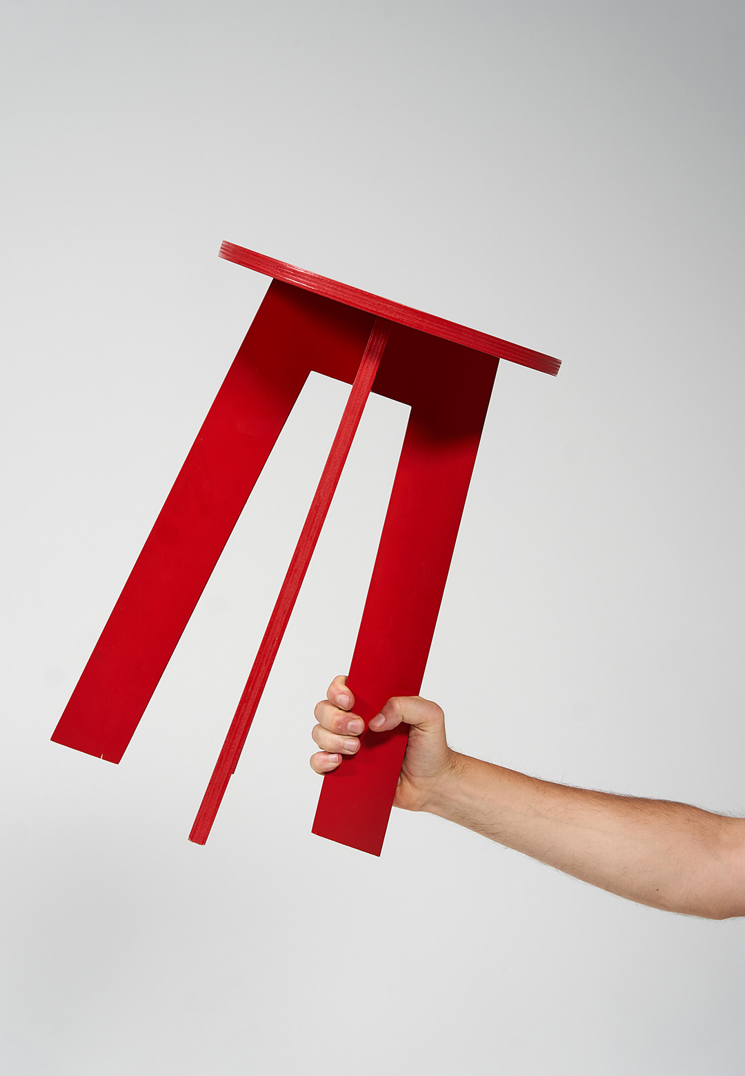 Nikolas Bentel and CANVAS design ‘The Emergency Stool’ for surprise plus-ones