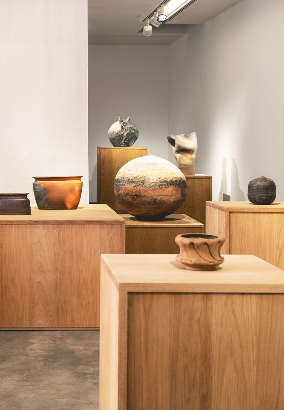‘Earth and Accident’ fuses tradition and innovation in contemporary ceramics