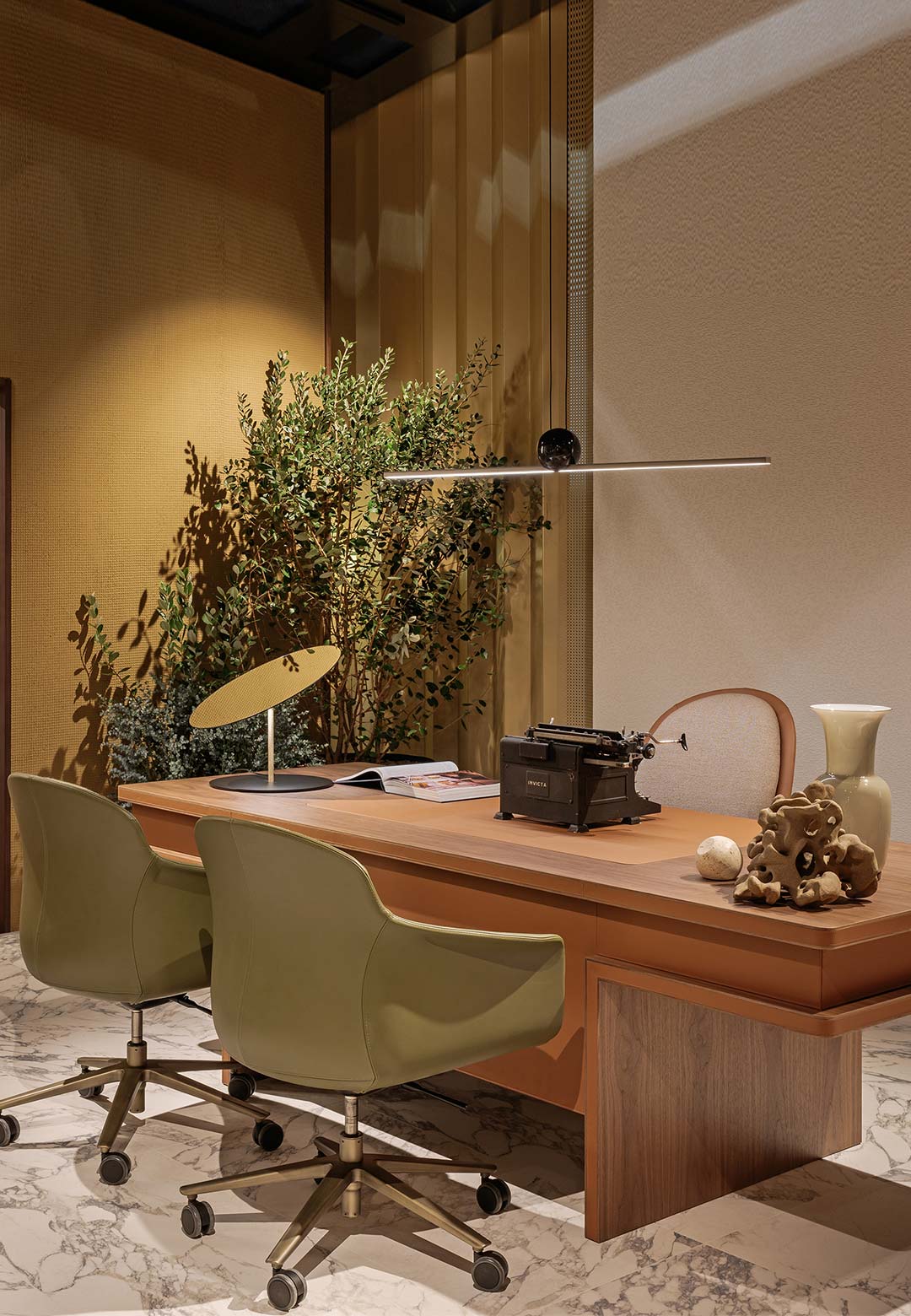 ‘Echo’ by Giuseppe Viganò for Turri embodies contemporary sinuosity