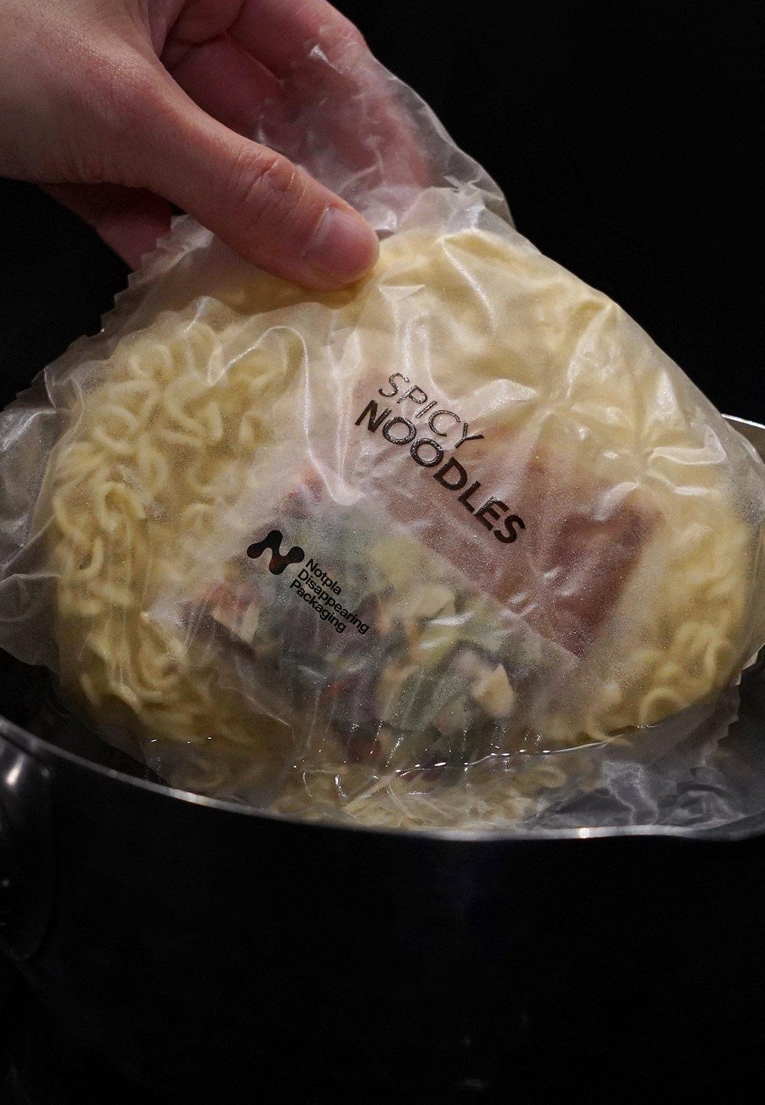 Notpla uses seaweed and plants to make wrappers and covers that can disintegrate