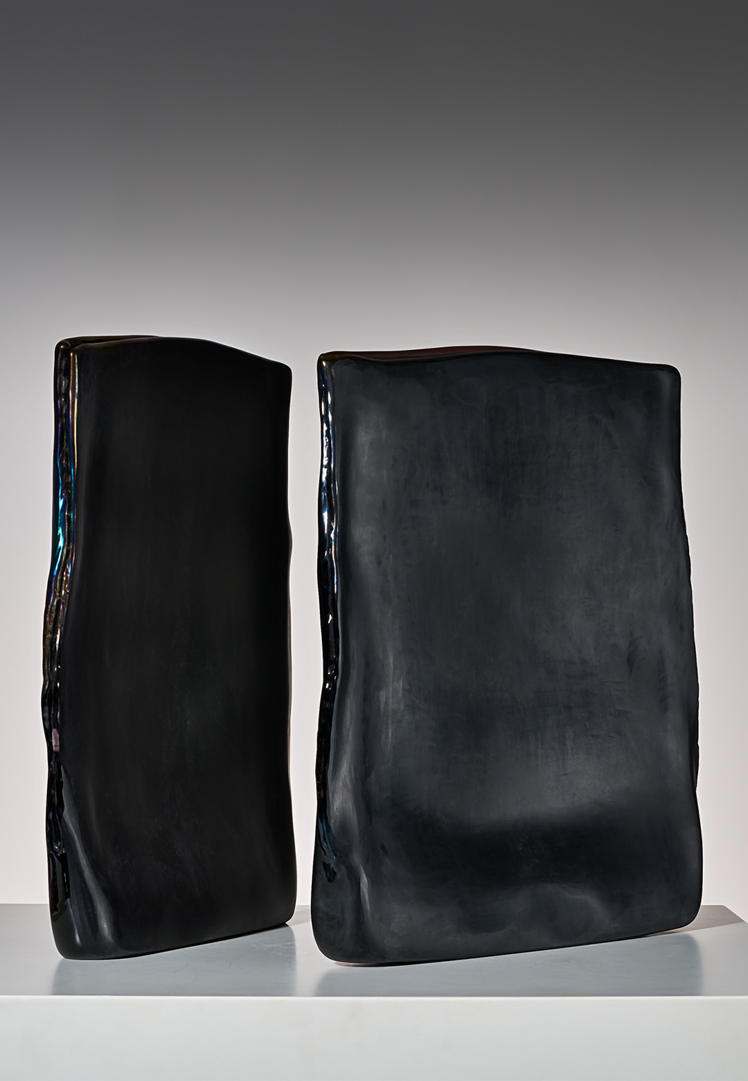 Observe Laura de Santillana's trysts with glass, light and tradition at Ippodo Gallery