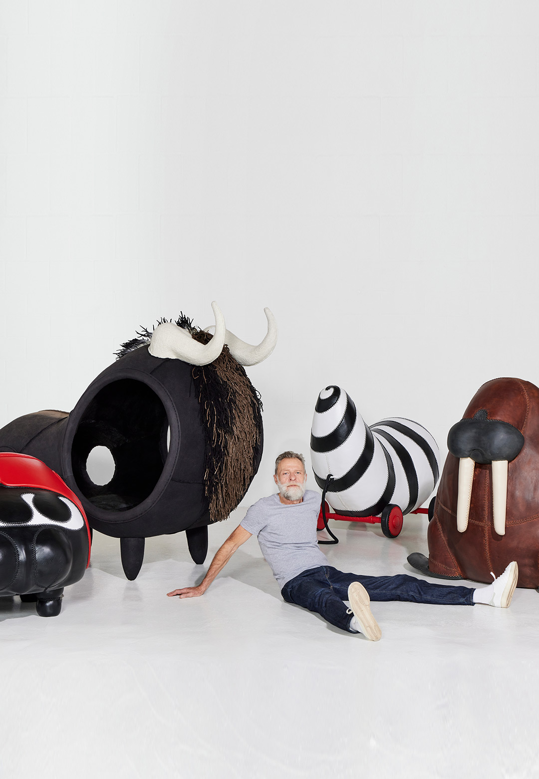 Porky Hefer celebrates the ingenuity of wild creatures with 'no bats, no chocolate'