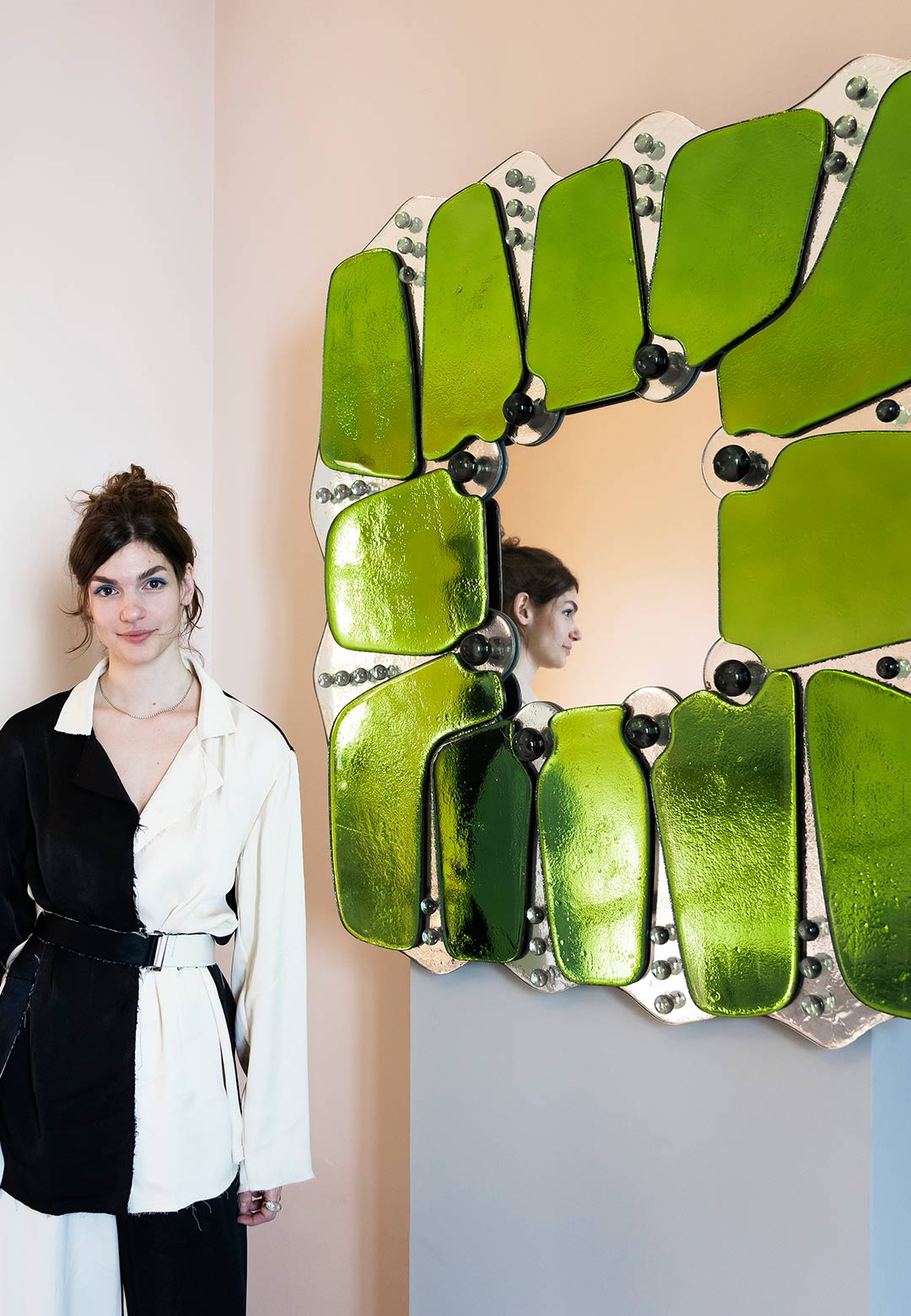 Kiki Goti pays tribute to feminine mystique with the ‘Nuphar’ mirror