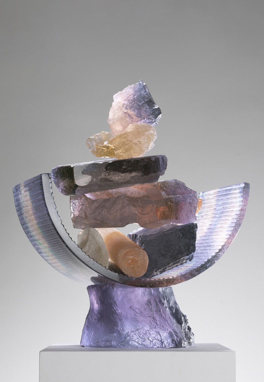 ‘Luminous Kinetics: Sculpting with Light in Motion’ glints at the Charles Burnand Gallery