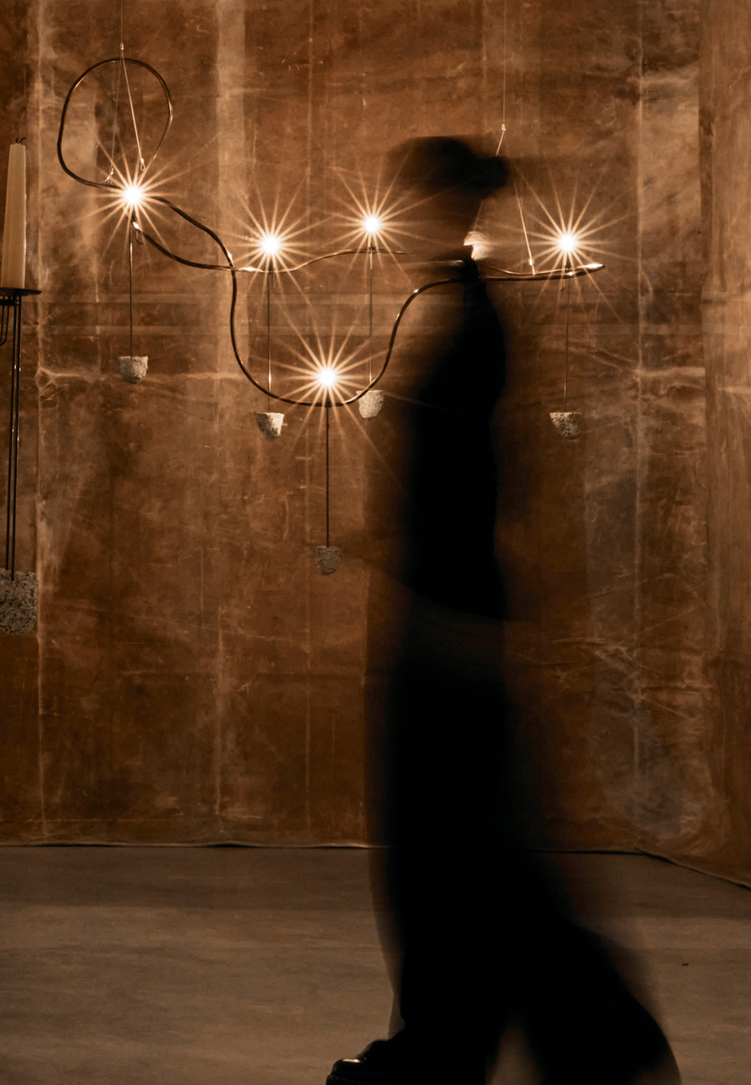 JAMESPLUMB's sculptural lighting designs grow 'Copper Roots' at Gallery FUMI