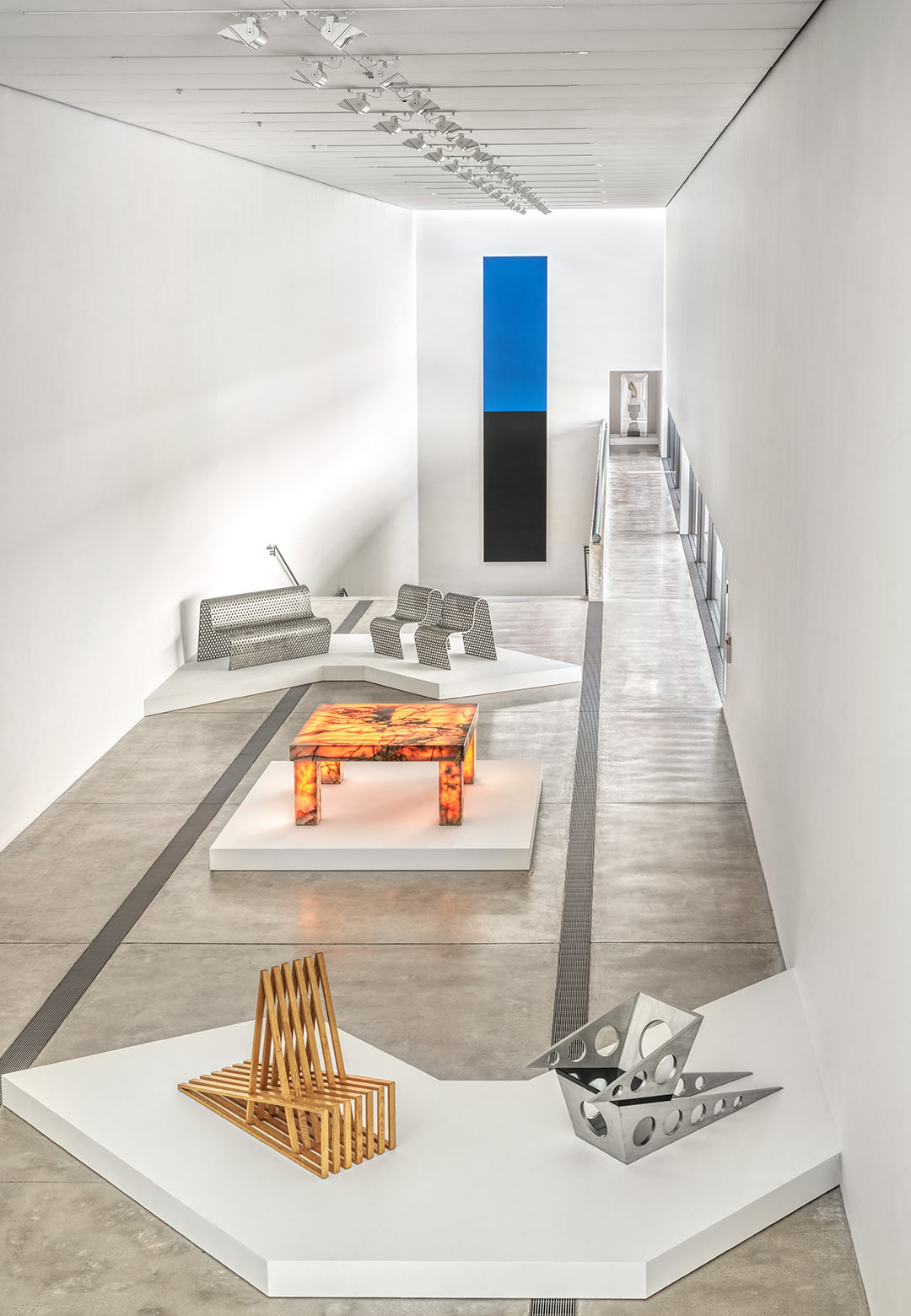 Pulitzer Arts Foundation displays Scott Burton's 'sculptures in love with furniture'