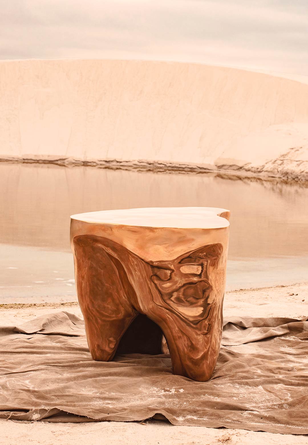 Jan Ernst Studio's 'Mirage' coffee table attests to a narrative of movement