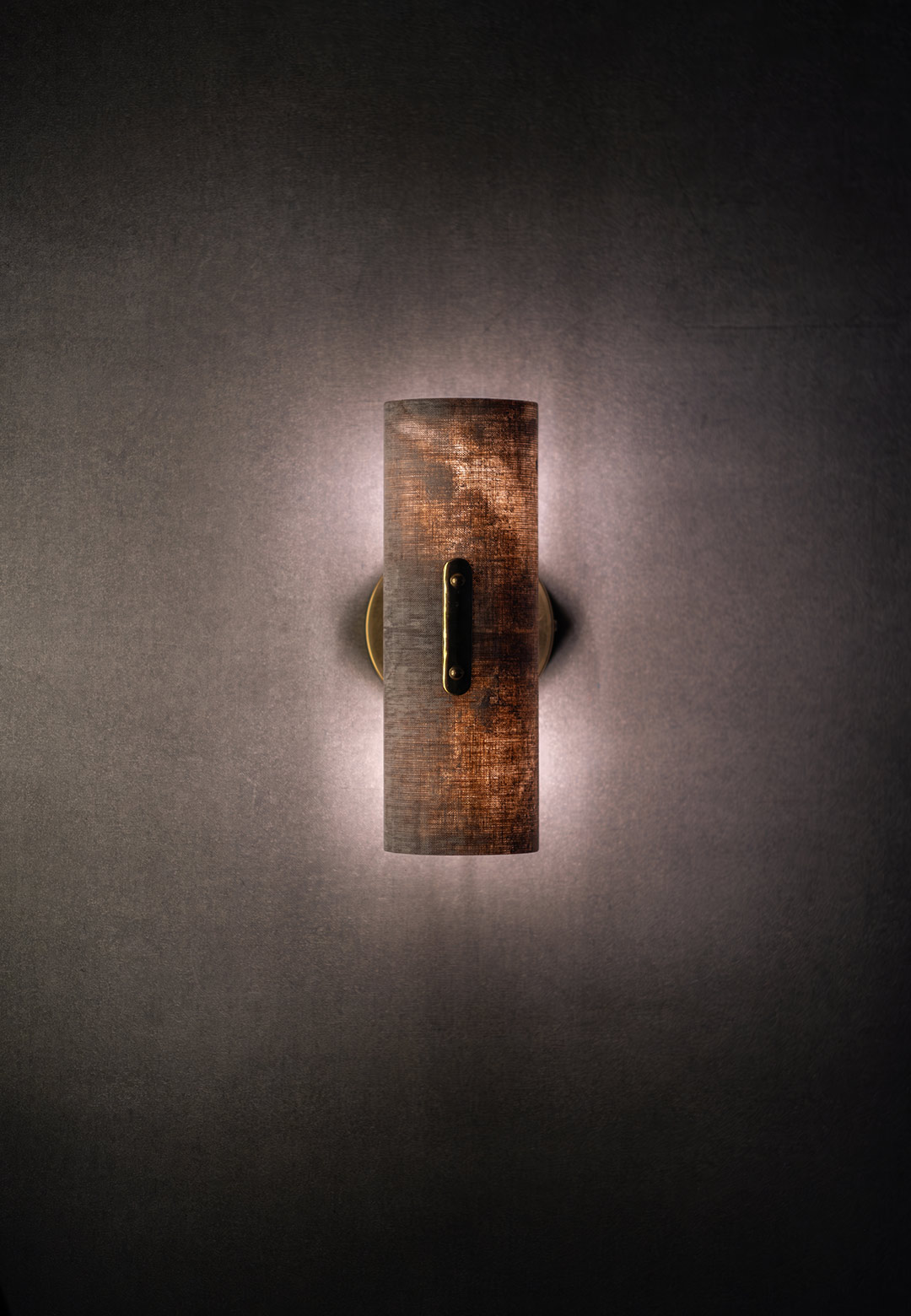 Mutuus Studio's ashen luminaires evoke the ruins of a 'Dead City'