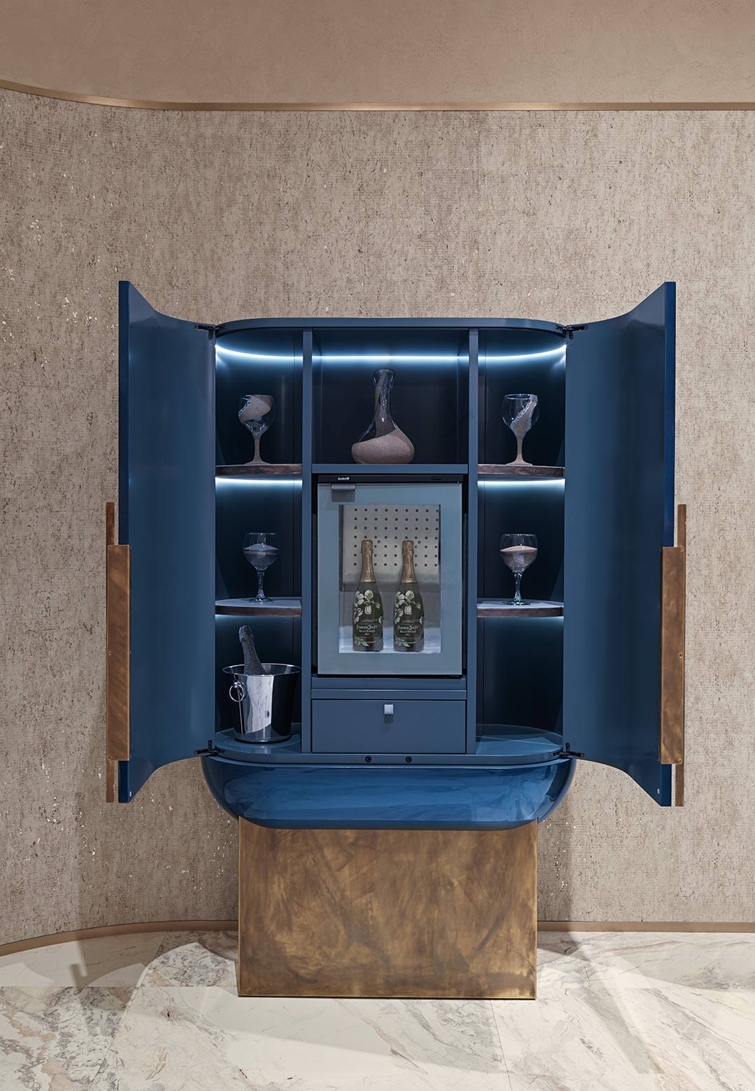 Visionnaire's 'Siona' bar unit wins the Archiproducts Design Awards