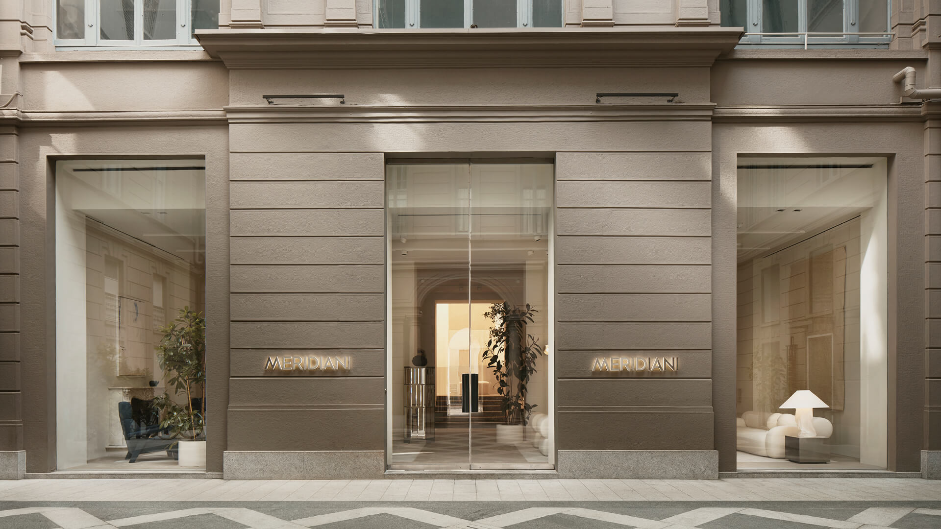 Meridiani unveiled a new store in the Milanese fashion district in Via Manzoni 38