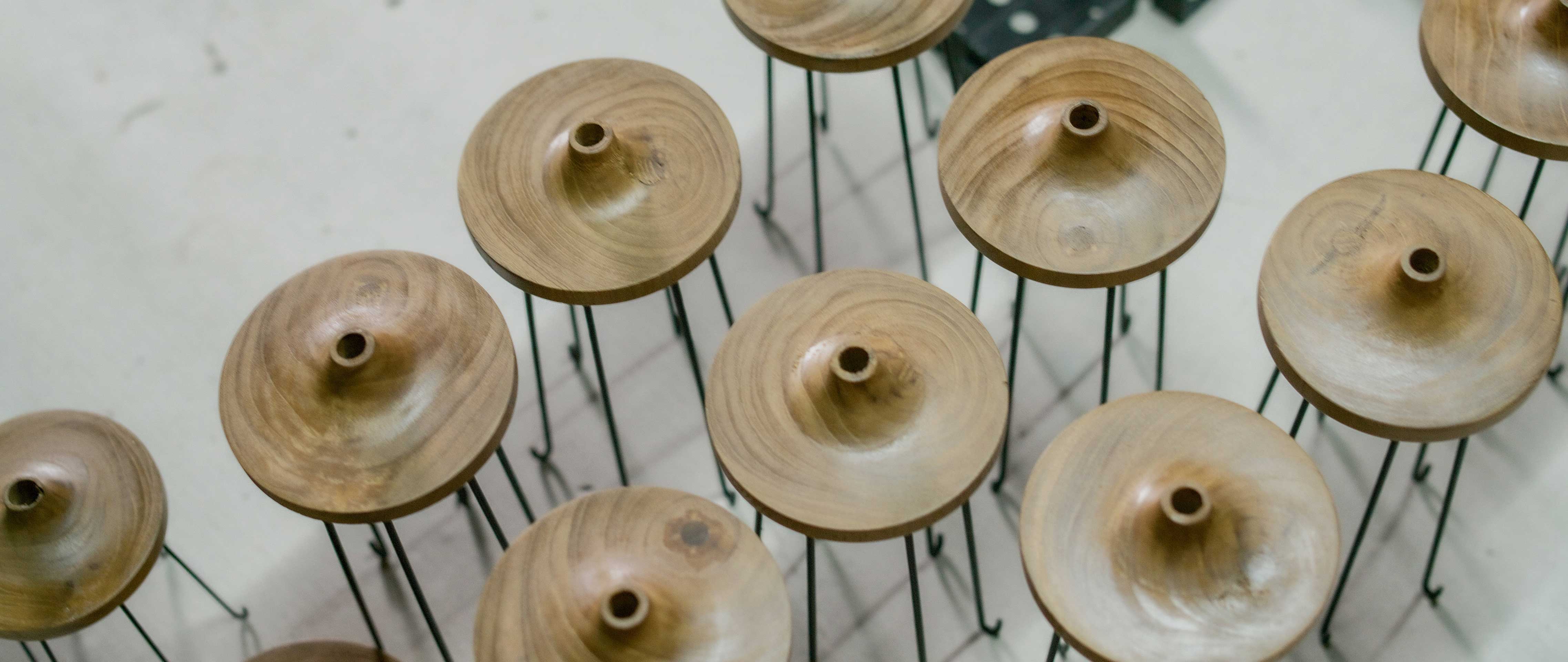 alexis-dornier-explores-the-souls-of-space-with-tamashi-jiwa-luminous-sculptures