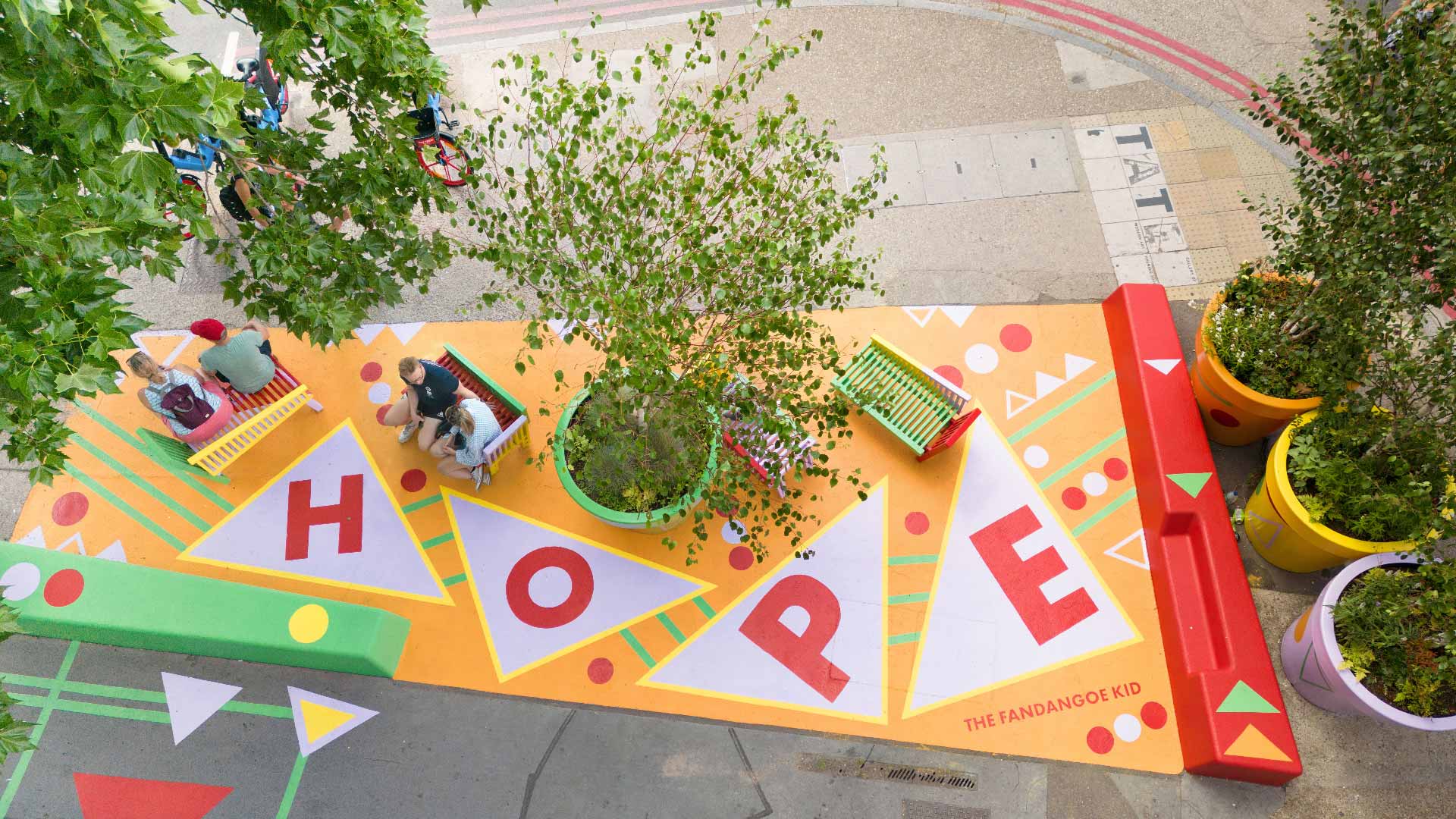 Installation at Hope Exchange triangle by Better Bankside x Fandangoe Kid Studios