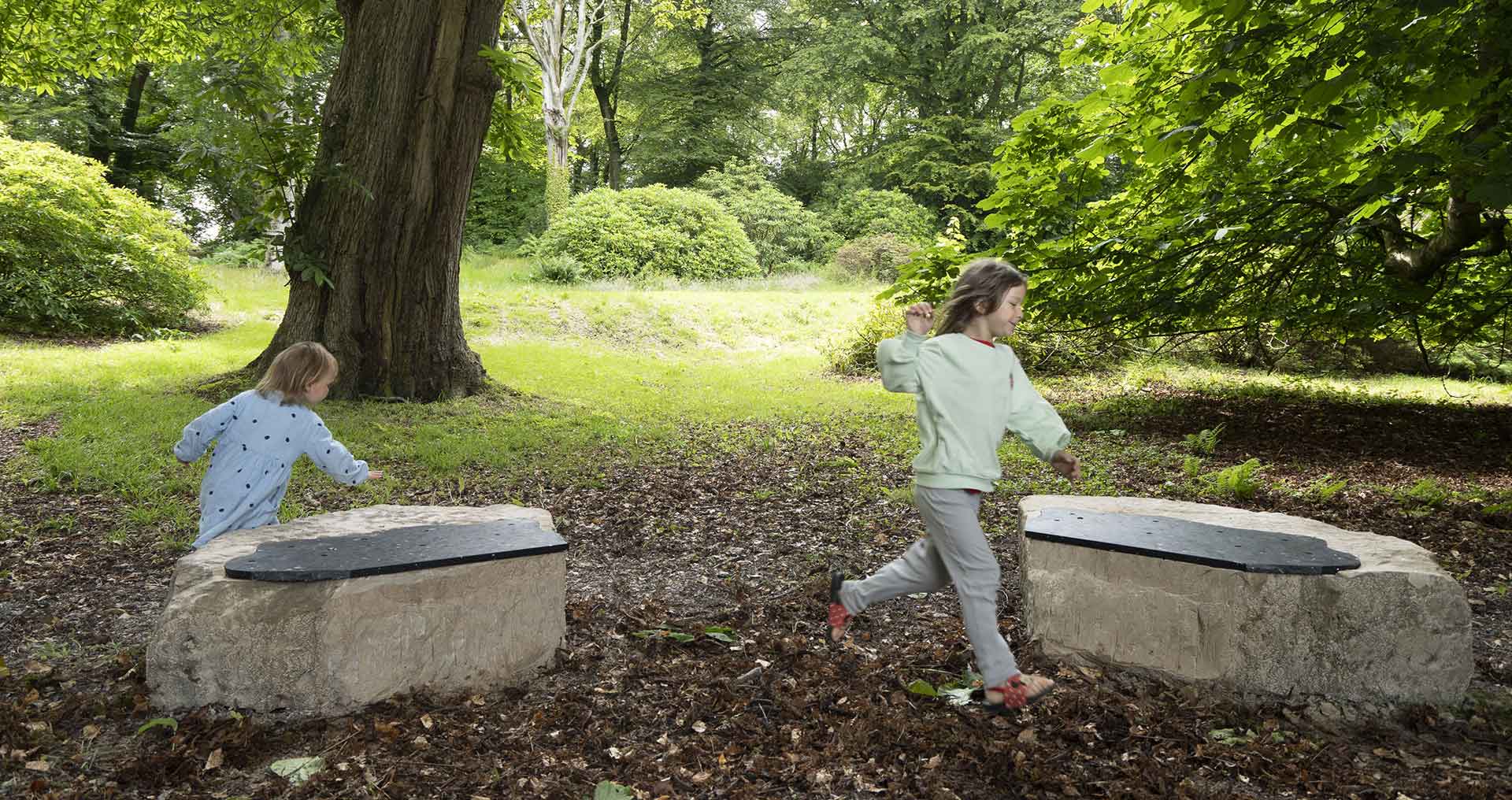 design-exhibition-scotlands-new-park-benches-reimagine-our-relationship-with-nature