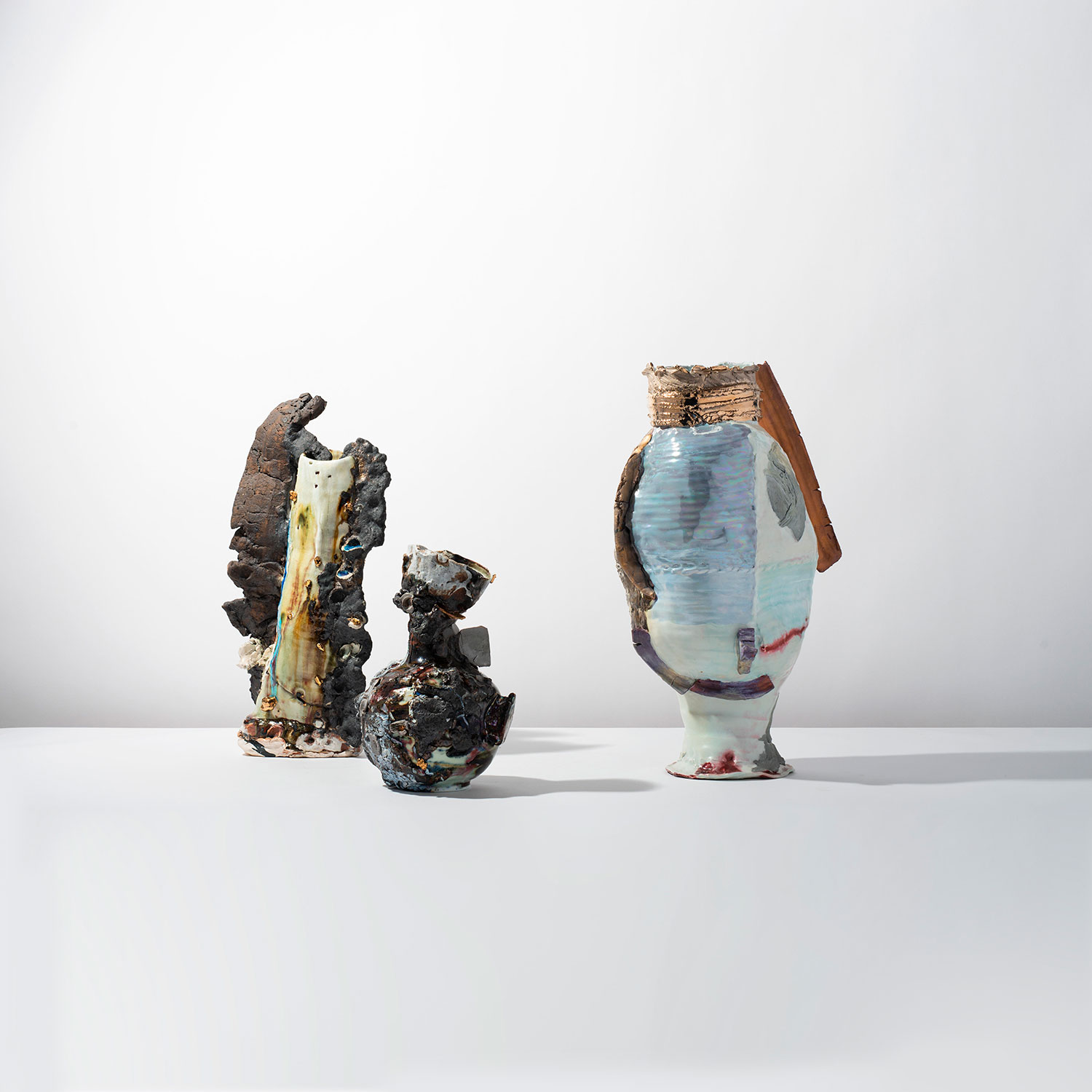 gareth-mason-explores-the-languor-and-vigour-of-clay-in-a-wildly-alluring-exhibition
