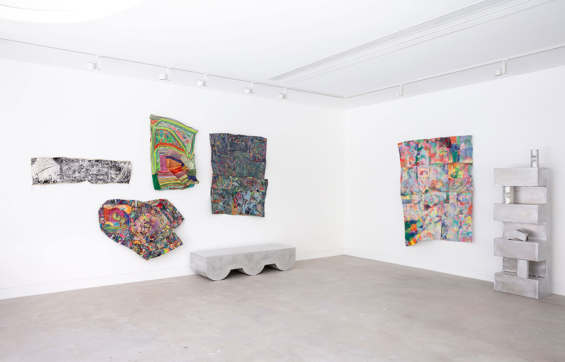 jordan-gogos-s-unconstrained-forms-and-fluidity-ornament-gallery-sally-dan-cuthbert