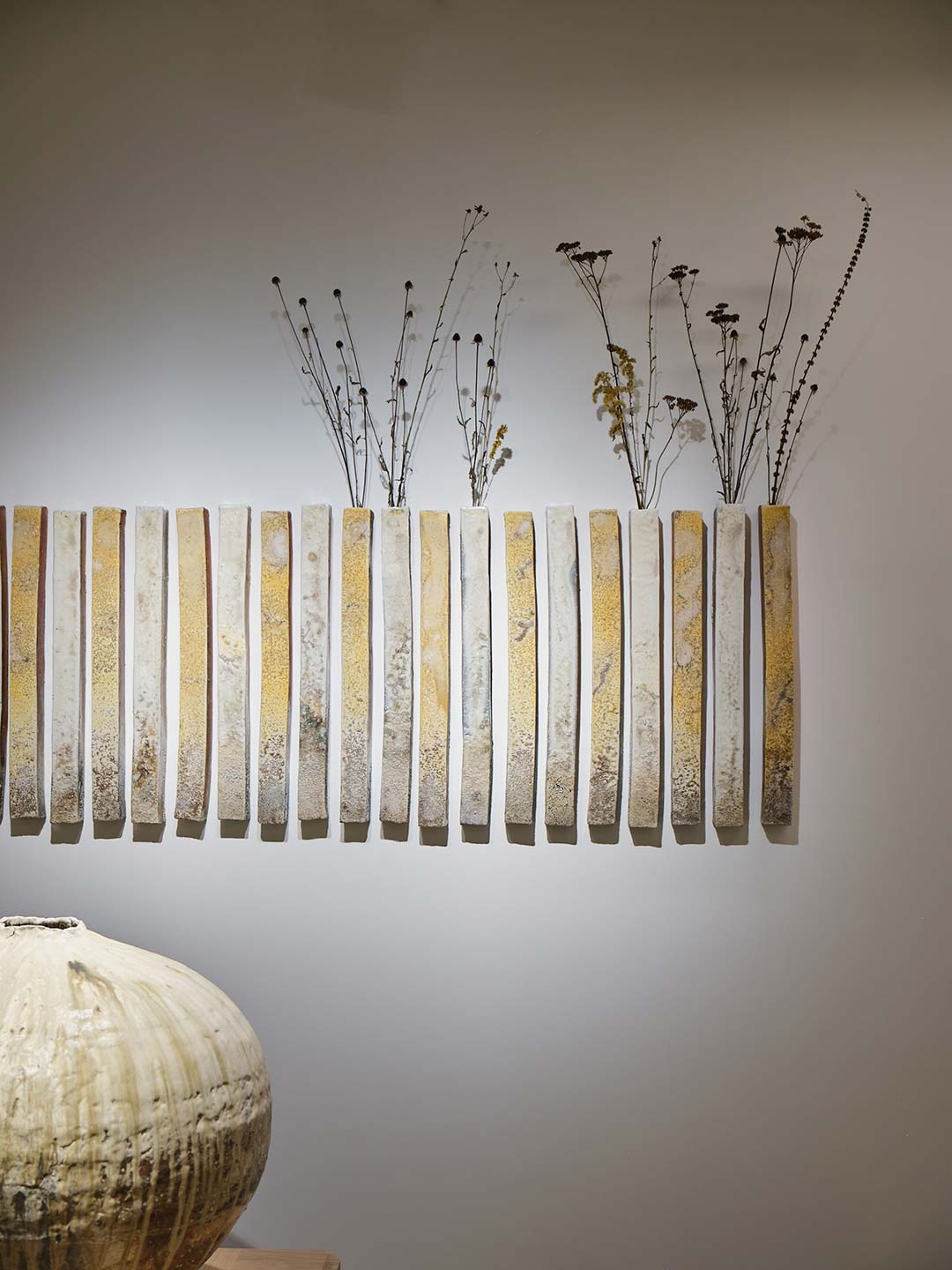 Casey Zablocki also presents ceramic wall tiles in the exhibition