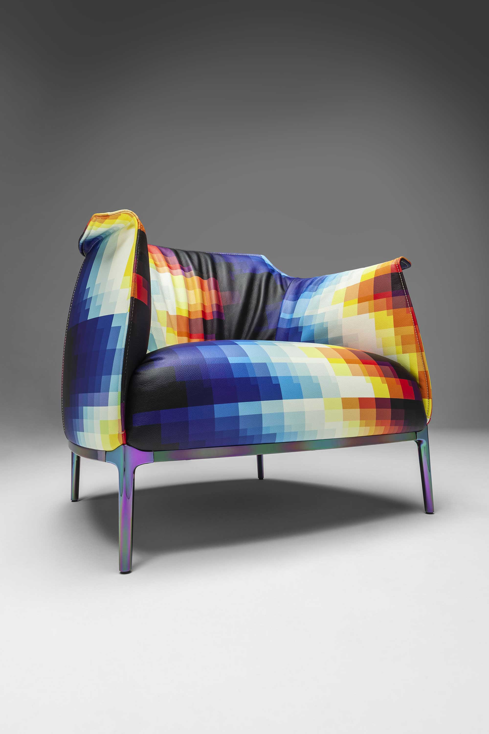 salone-2022-calls-attention-to-chair-designs-featuring-innovation-and-artistry