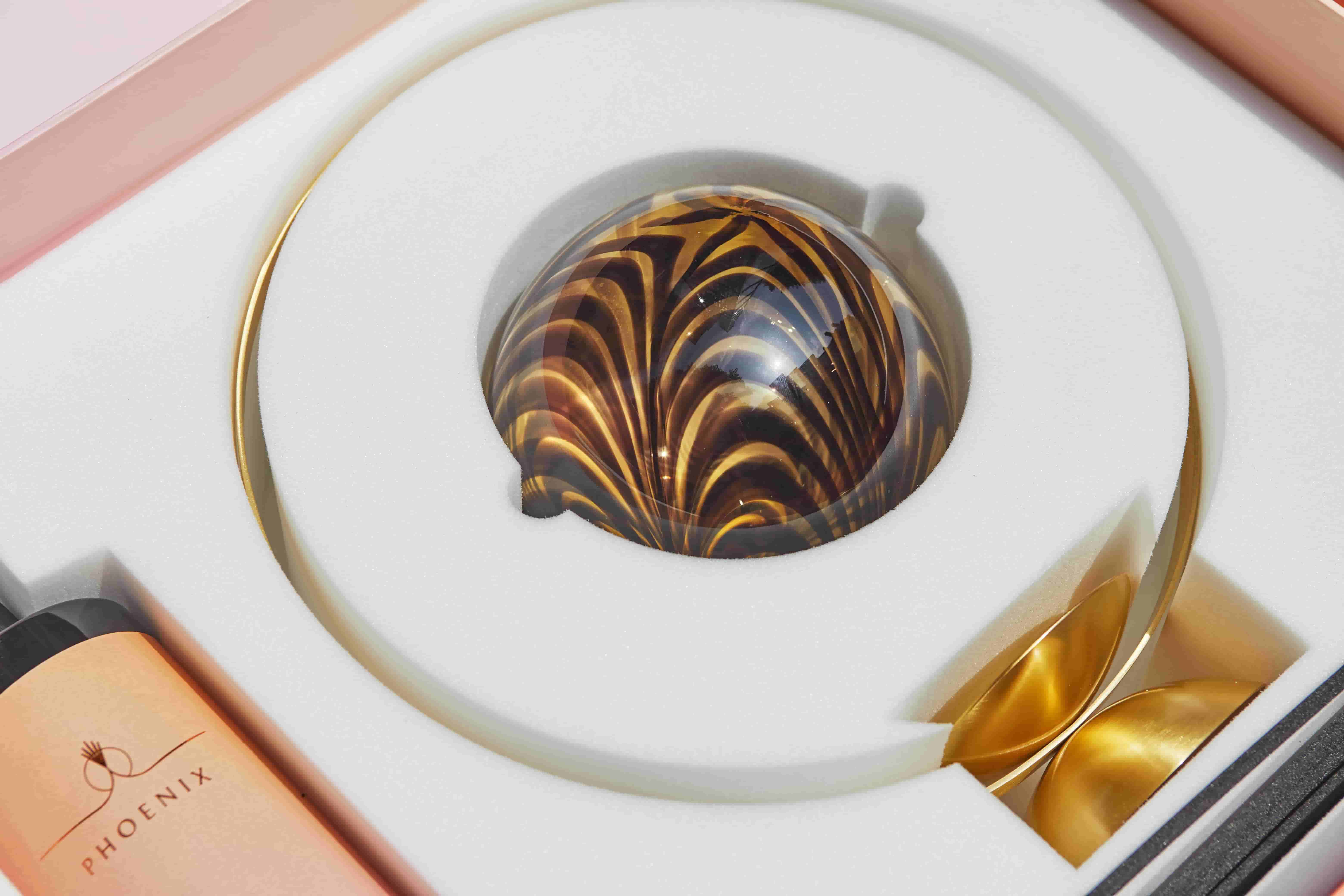 sara-ricciardi-celebrates-40-years-of-starhotels-completion-with-mythical-fragrance-diffuser