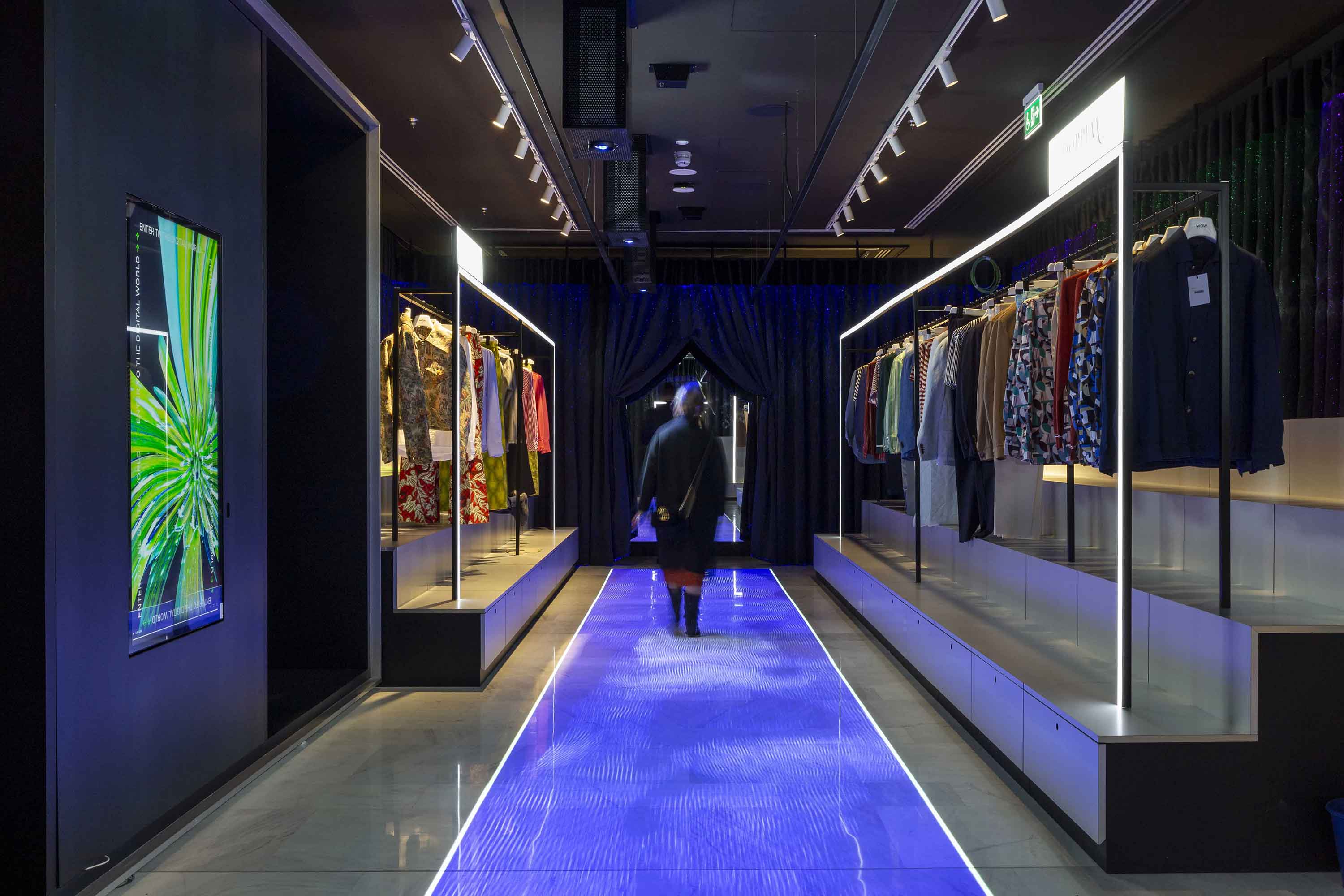 wow-s-first-physical-store-borrows-transcendental-features-from-the-metaverse